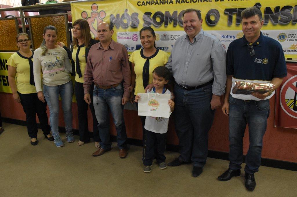 3o. Lugar - Desenho I - Gustavo Lucca Gonçalves de Lima - Escola Municipal João Beraldo - Premiação ofertada pela Vila Bebê e Trico Modas