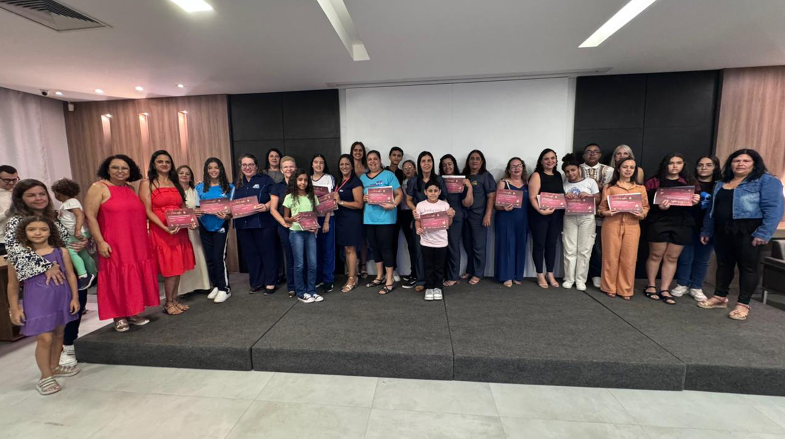 ACIP/CDL realizam cerimônia de premiação do Concurso de Redação e Desenho “A Profissão dos Meus Sonhos”