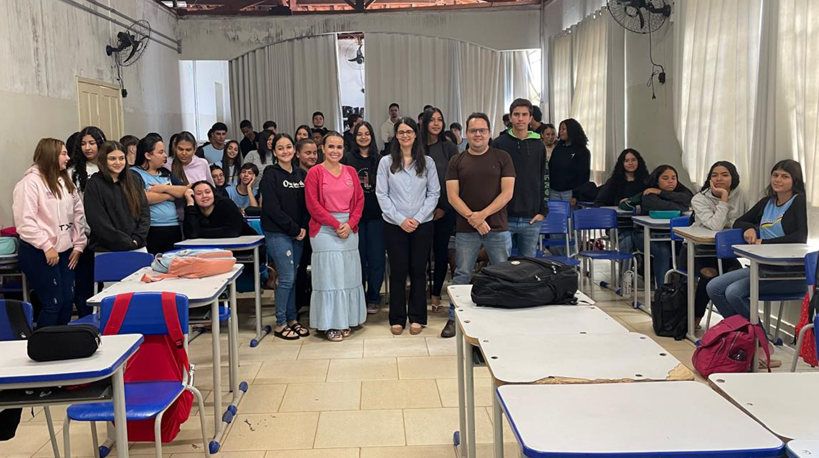 Por meio do Emprega+ ACIP/CDL visitaram escola em Guimarânia e realizam atividade de orientação vocacional