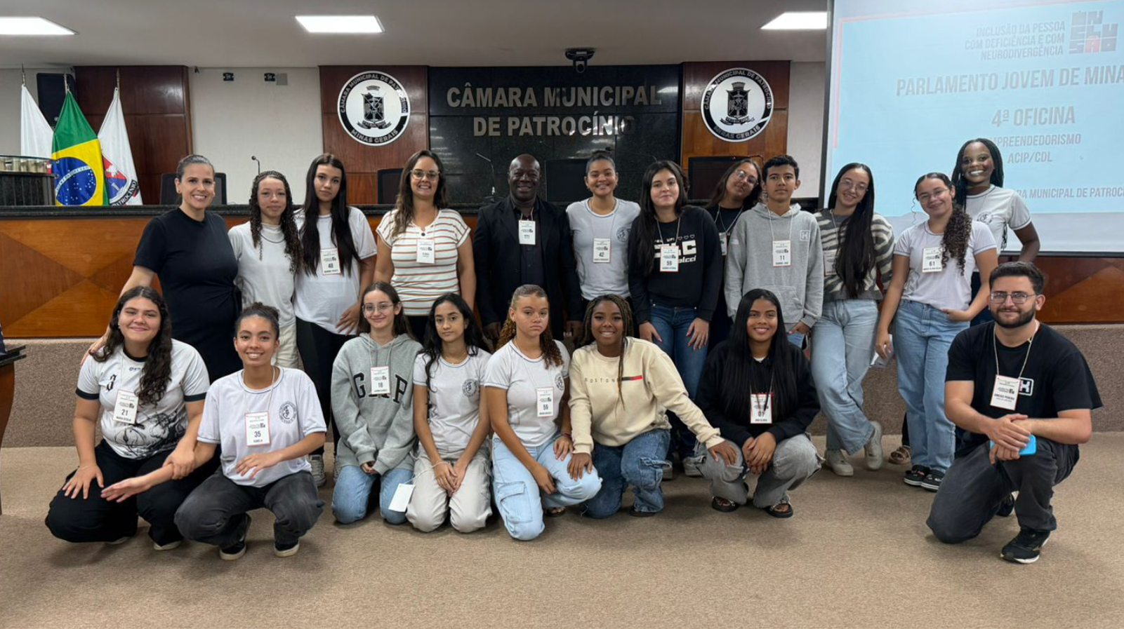ACIP/CDL participam do Parlamento Jovem 2026 com oficina de empreendedorismo na Câmara Municipal de Patrocínio